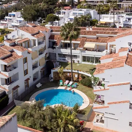 Penthouse 5 Min From The With Balcony And Pool Access Апартаменти *