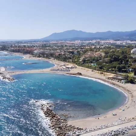 Penthouse 5 Min From The With Balcony And Pool Access Μαρμπέλλα