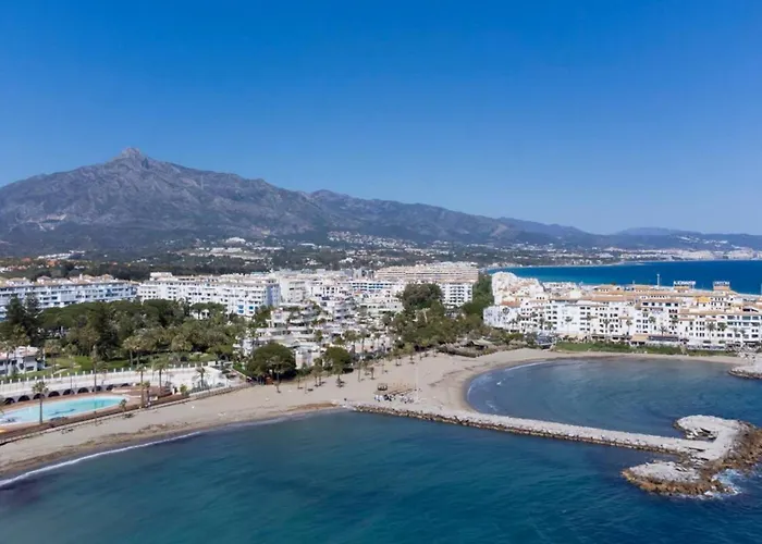 Penthouse 5 Min From The With Balcony And Pool Access *