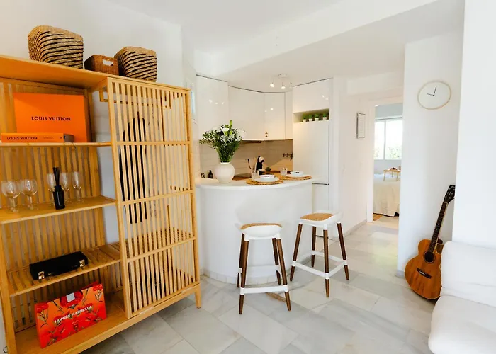 Penthouse 5 Min From The With Balcony And Pool Access Marbellac